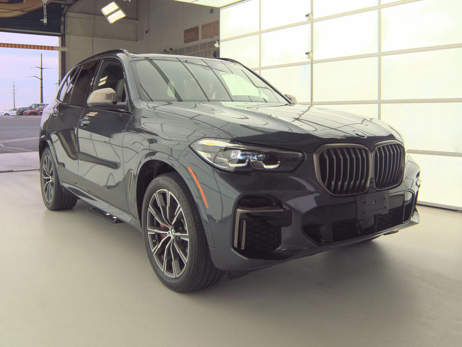 2022 BMW X5 M50i AWD