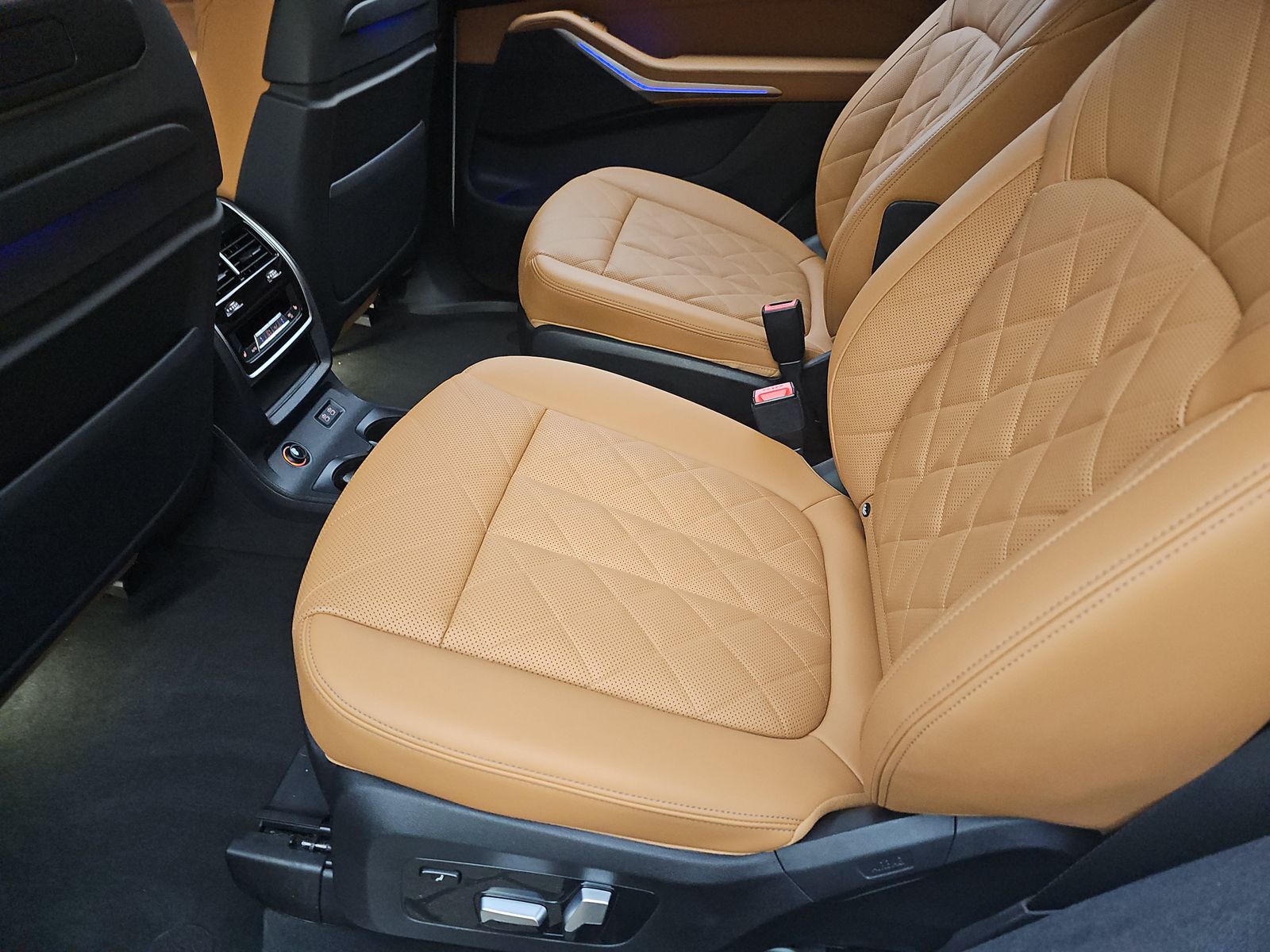 2023 BMW X7 xDrive40i AWD