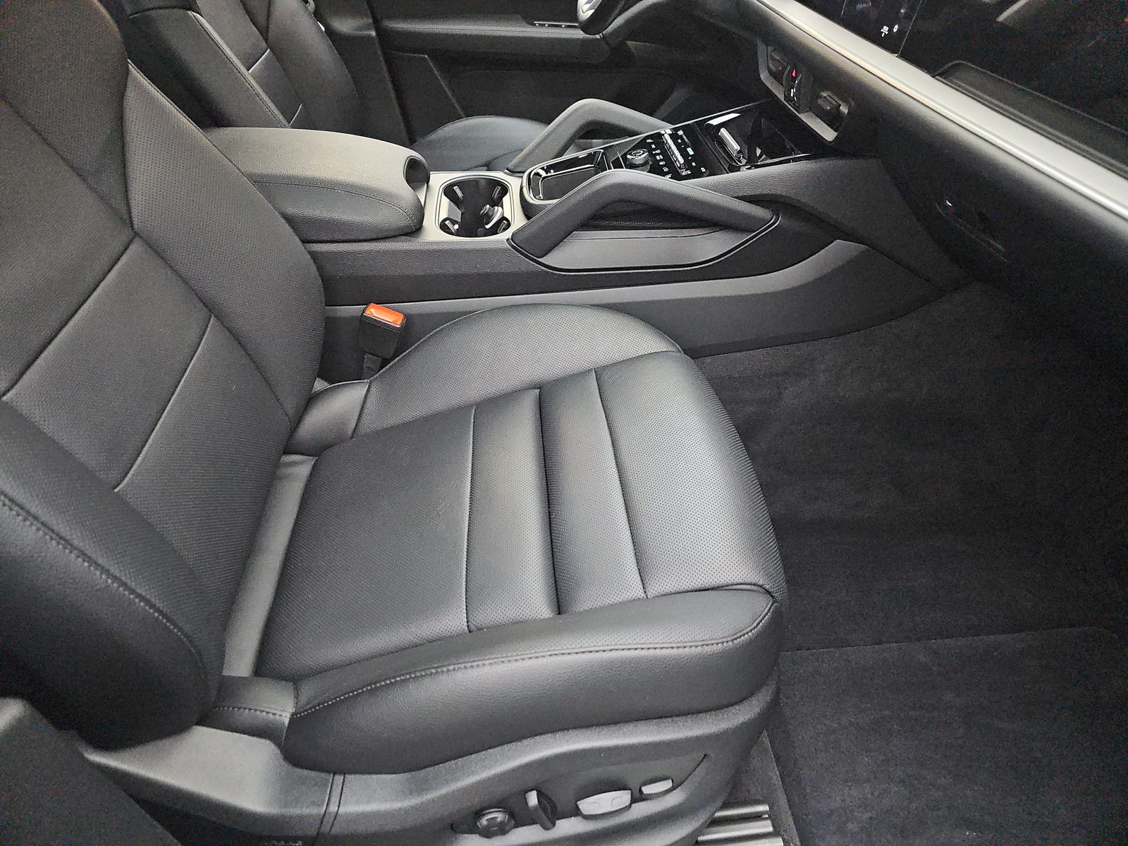 2024 Porsche Cayenne Base AWD