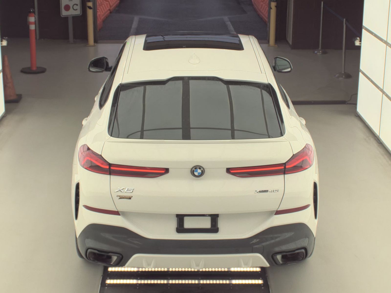 2023 BMW X6 xDrive40i AWD