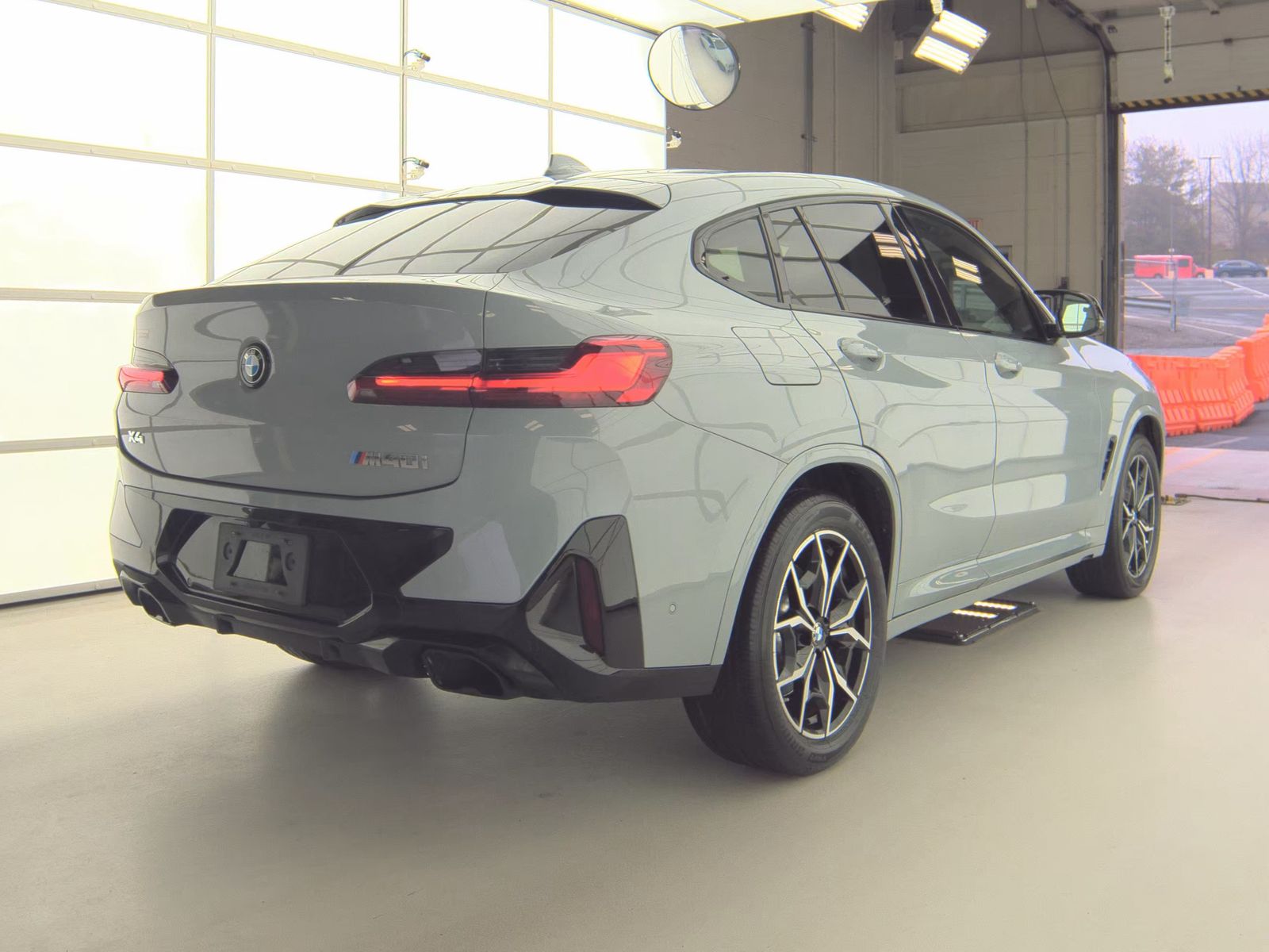 2023 BMW X4 M40i AWD