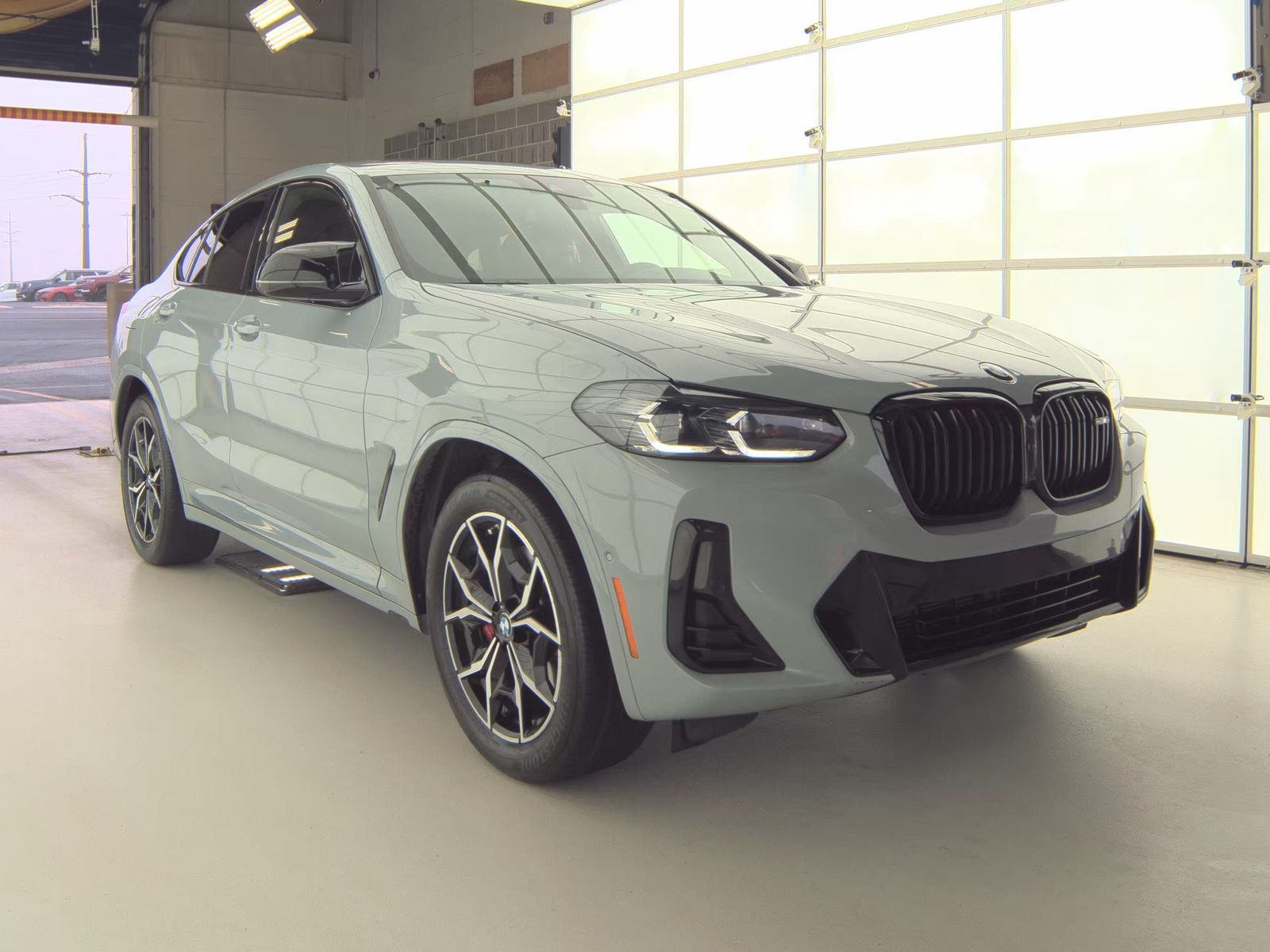 2023 BMW X4 M40i AWD