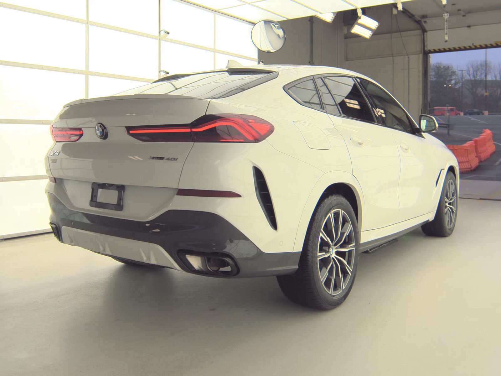 2023 BMW X6 xDrive40i AWD