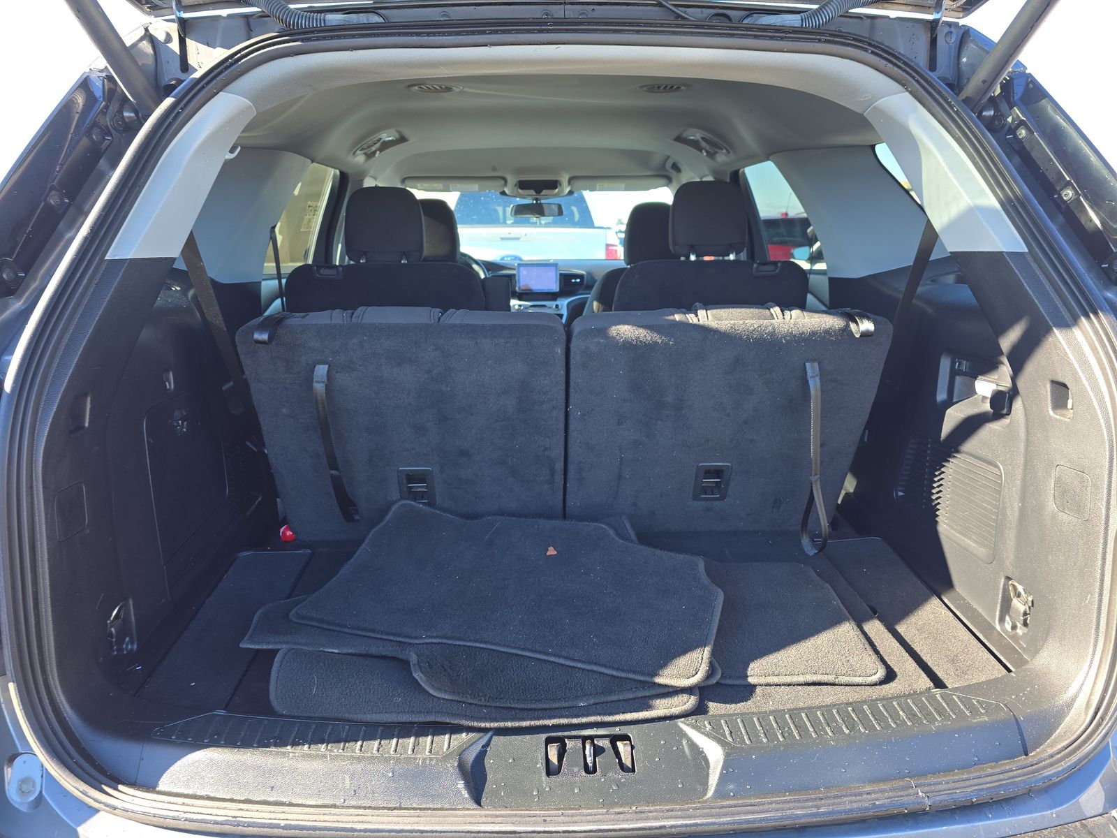 2022 Ford Explorer XLT AWD