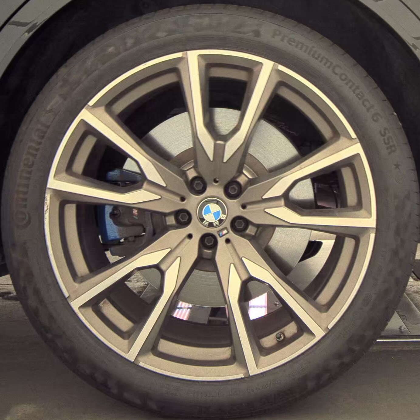 2022 BMW X7 M50i AWD