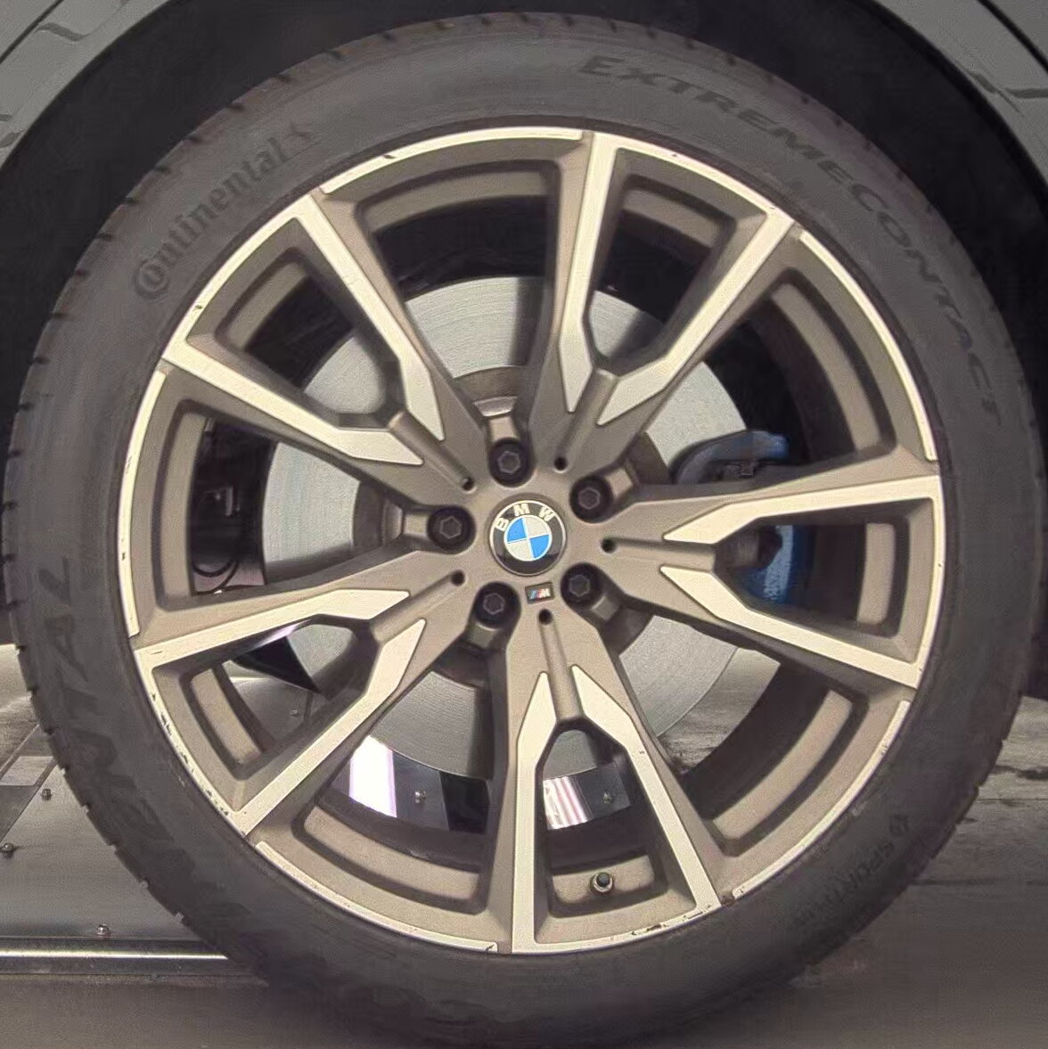 2022 BMW X7 M50i AWD