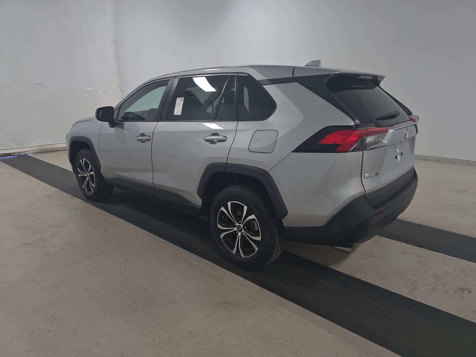 2022 Toyota RAV4 LE FWD
