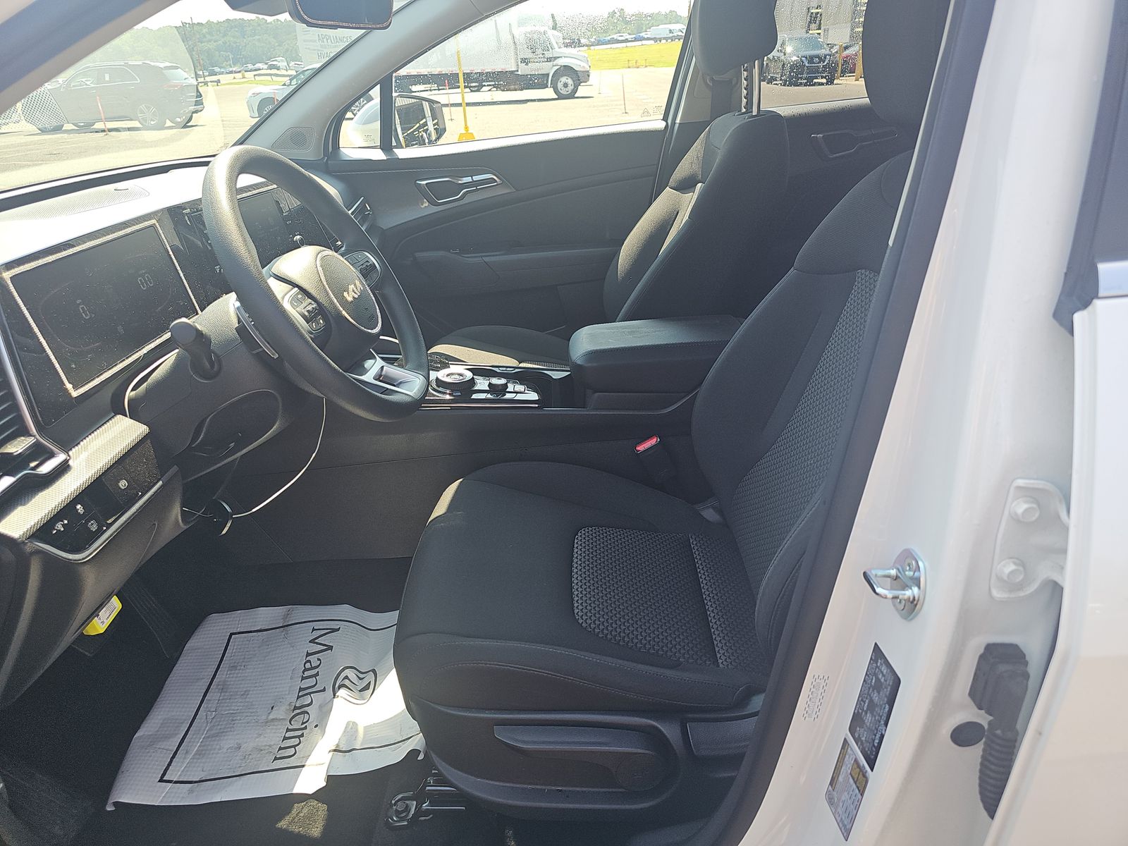 2024 Kia Sportage Hybrid LX AWD