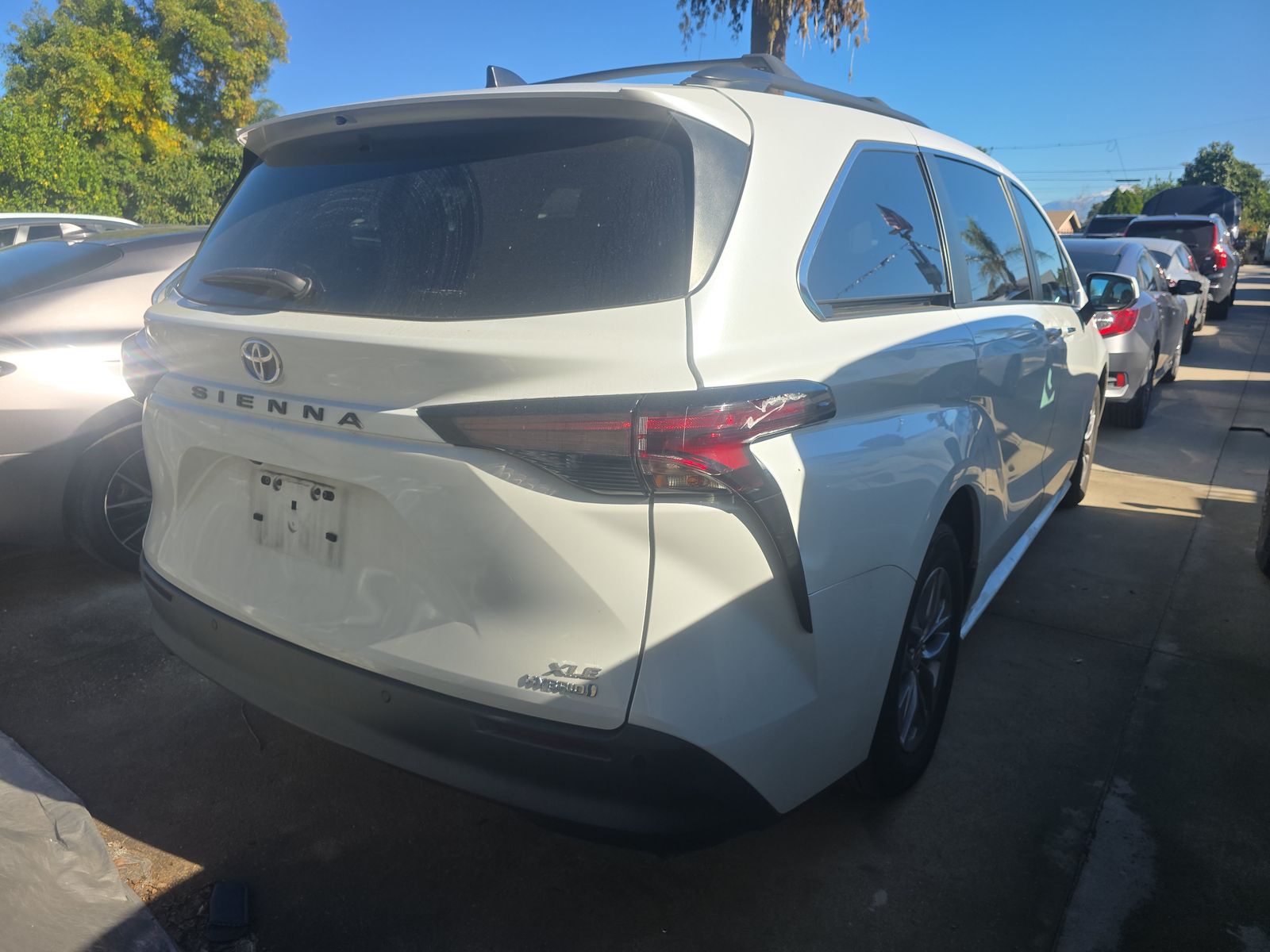 2023 Toyota Sienna XLE FWD