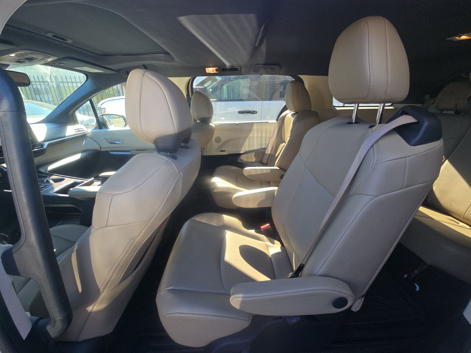 2023 Toyota Sienna XLE FWD