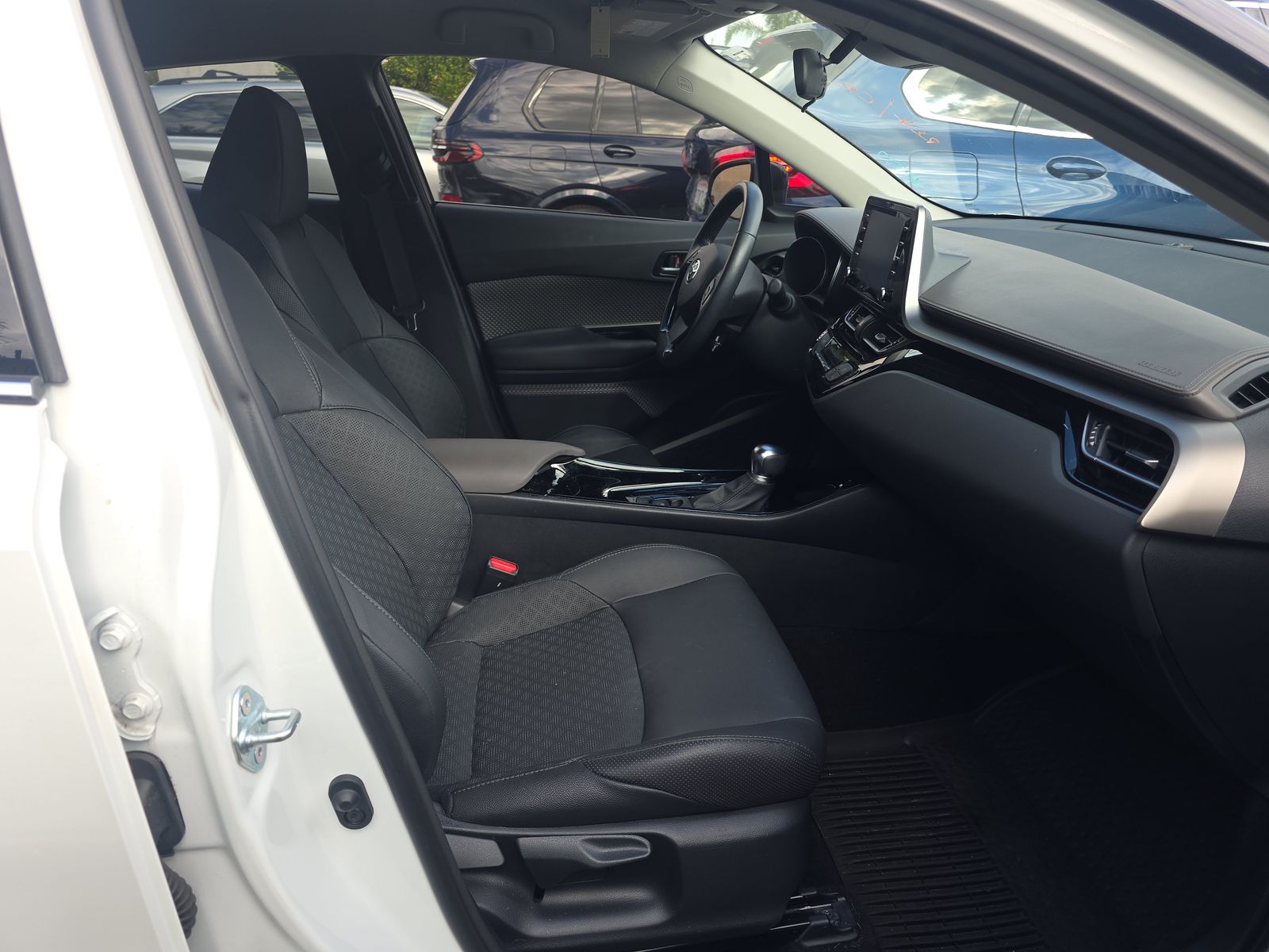 2022 Toyota C-HR Limited FWD