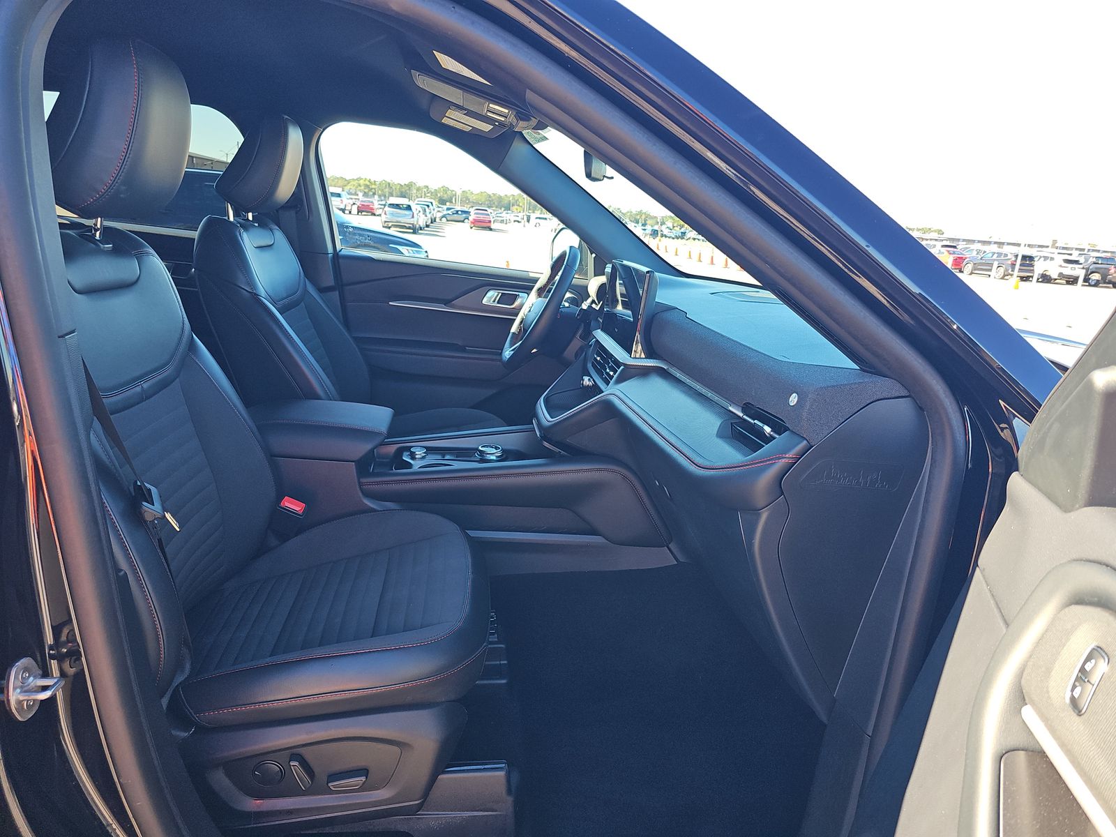 2025 Ford Explorer ST-Line AWD