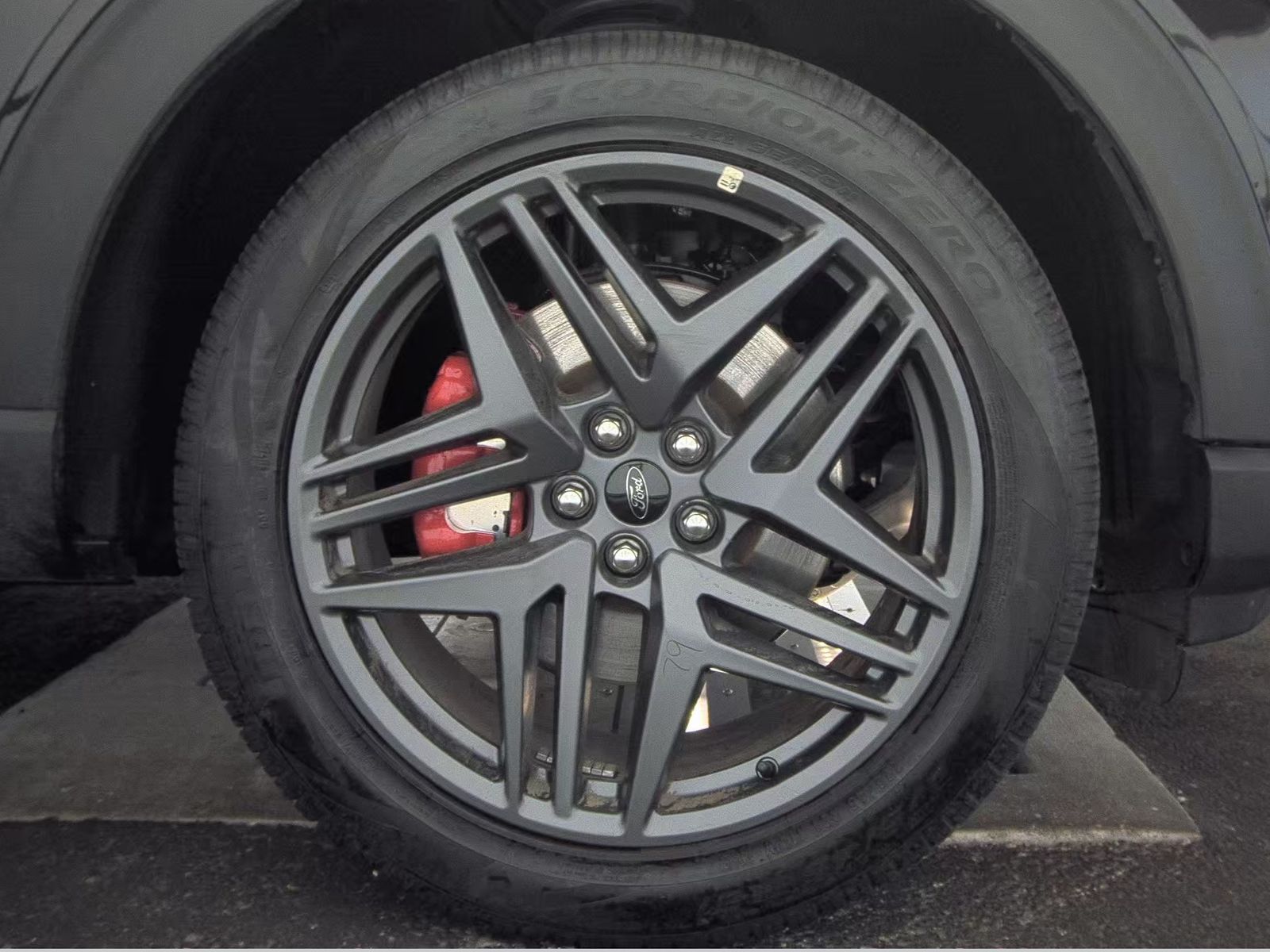 2025 Ford Explorer ST-Line AWD