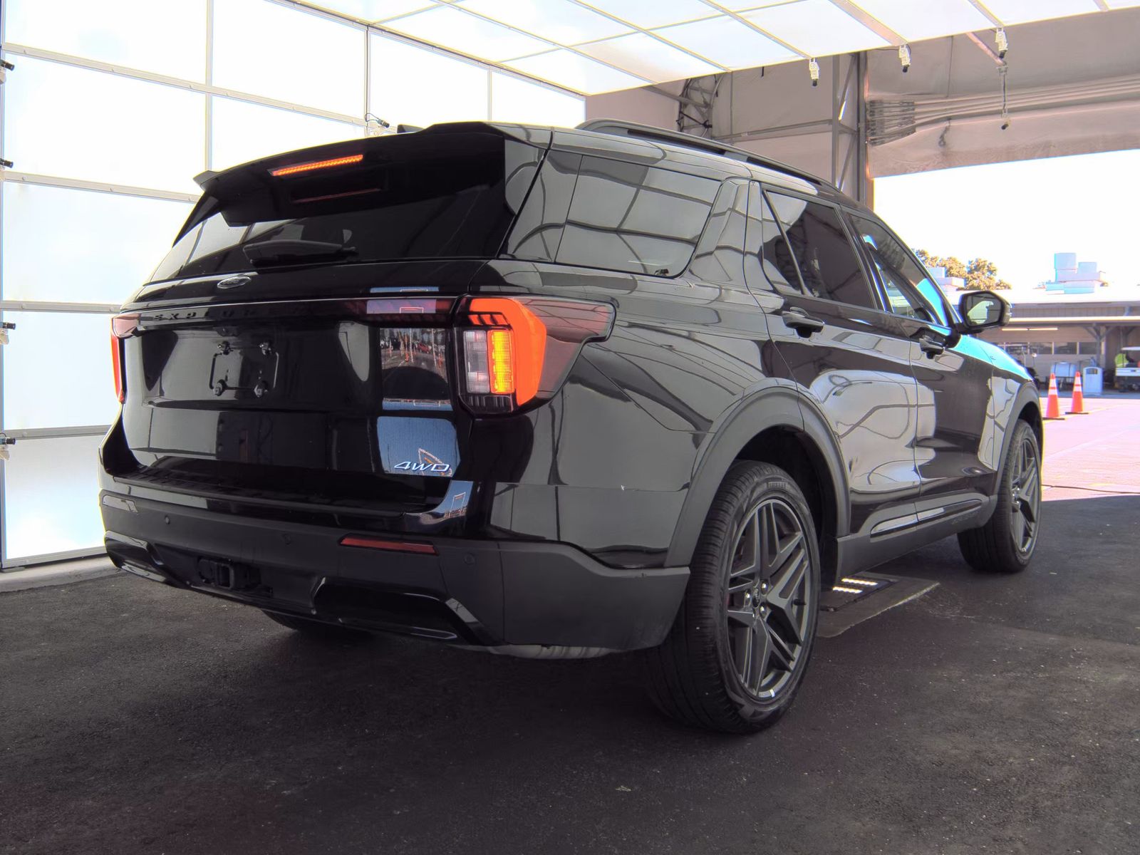 2025 Ford Explorer ST-Line AWD