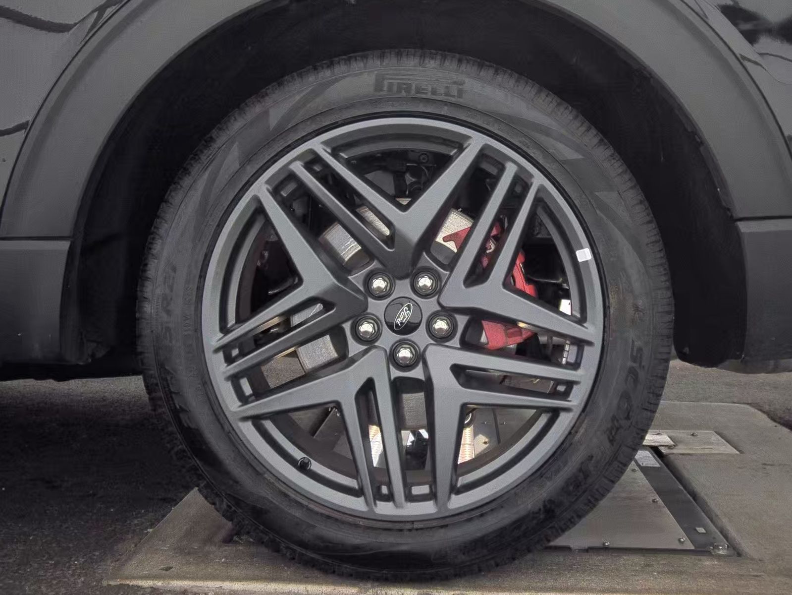 2025 Ford Explorer ST-Line AWD