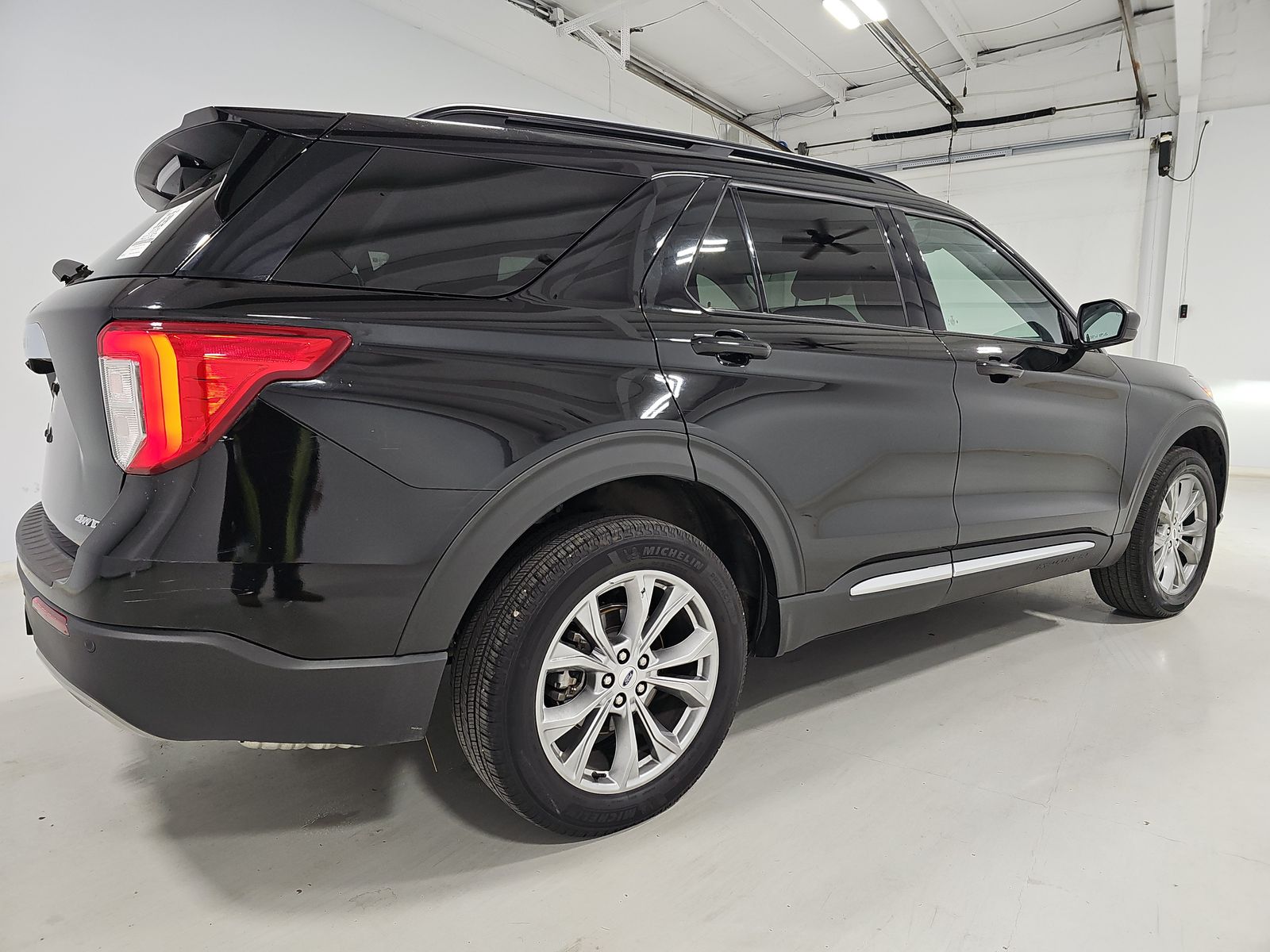 2023 Ford Explorer XLT AWD