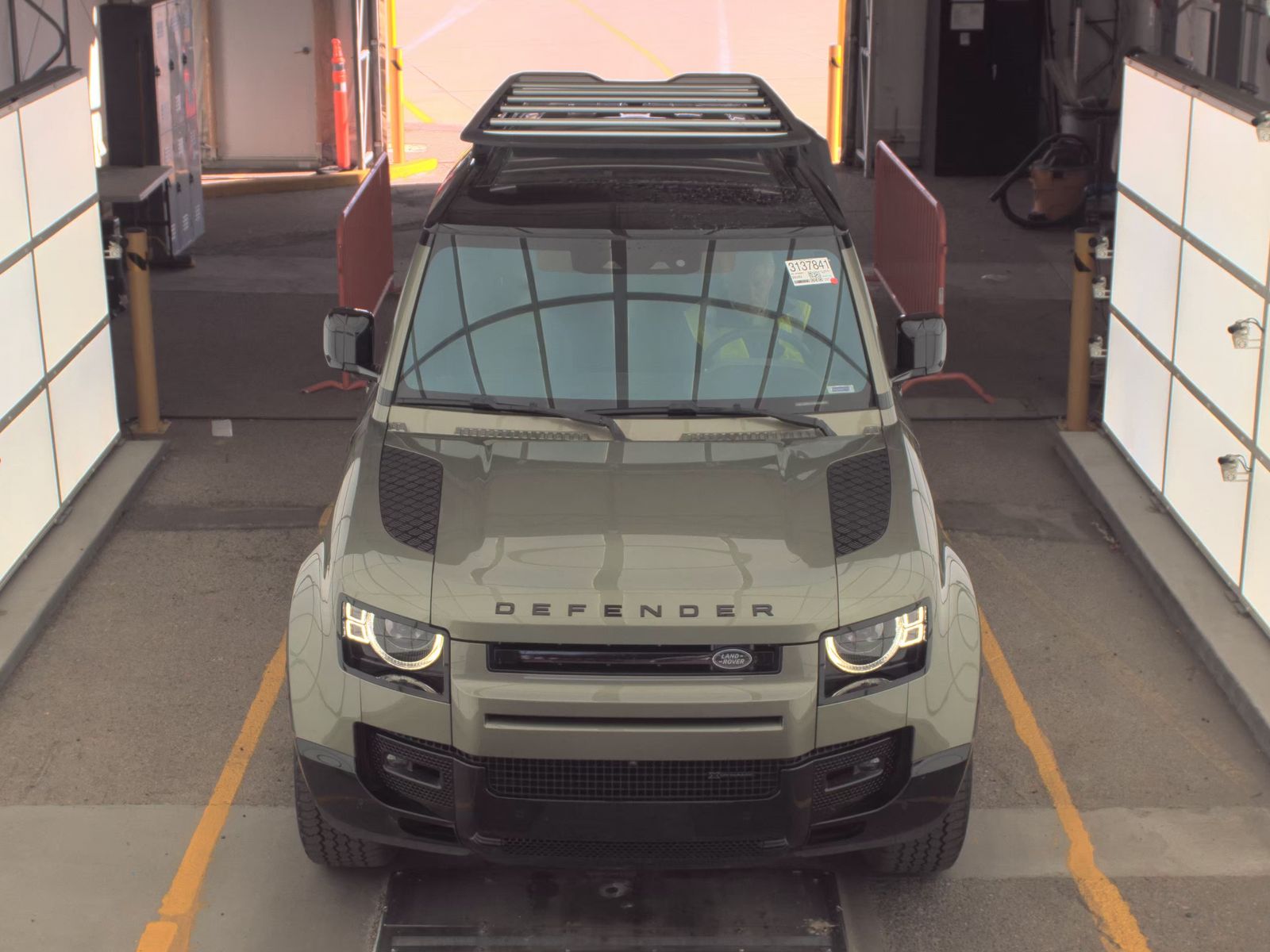 2022 Land Rover Defender 110 X-Dynamic SE AWD