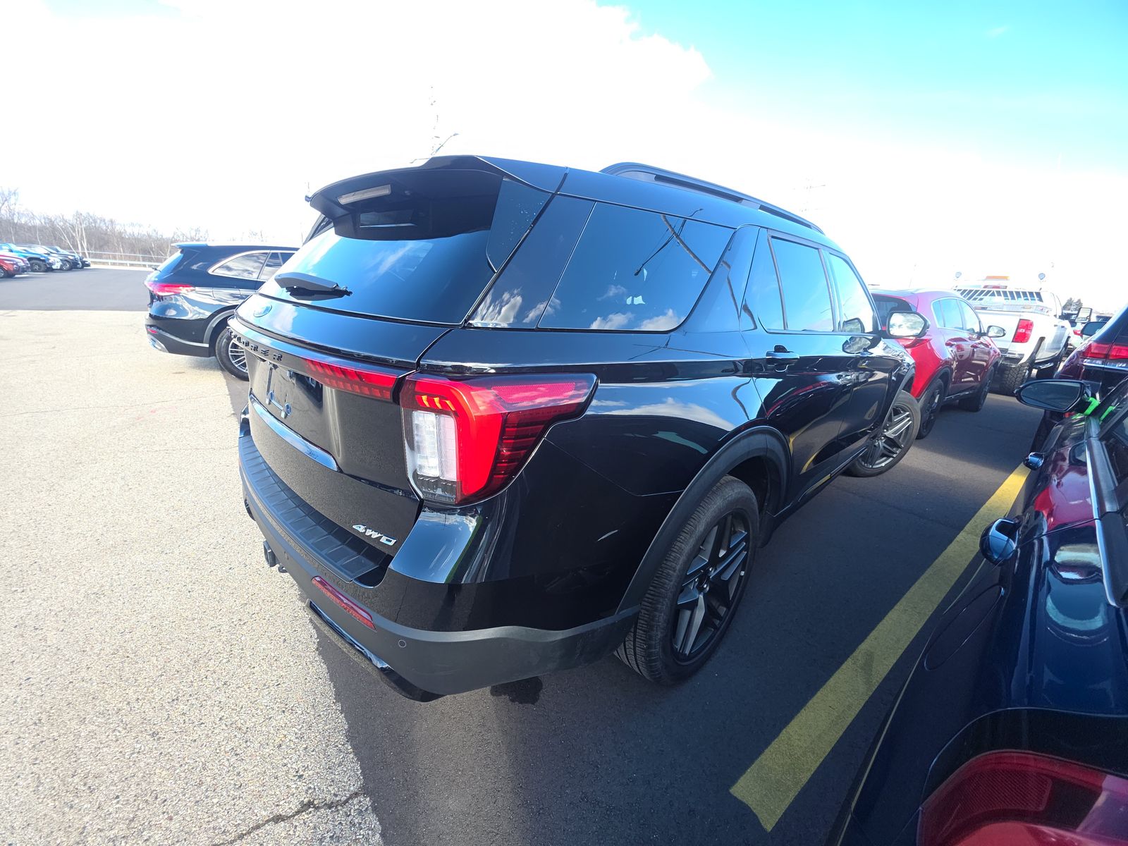 2025 Ford Explorer ST-Line AWD