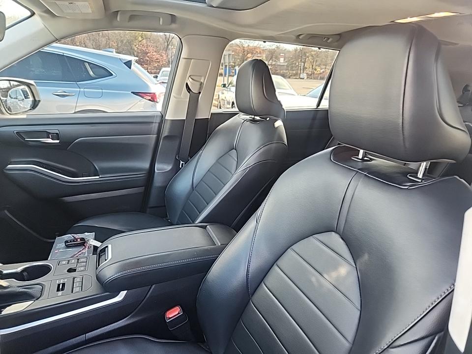 2023 Toyota Highlander XLE AWD