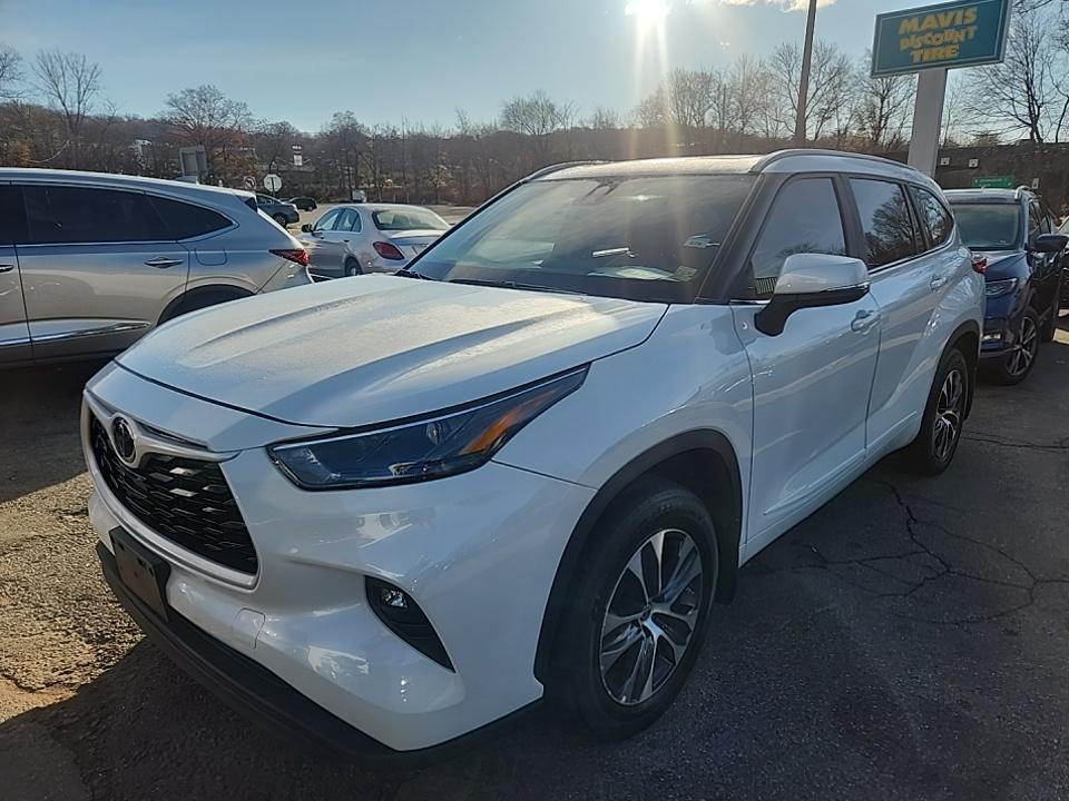2023 Toyota Highlander XLE AWD