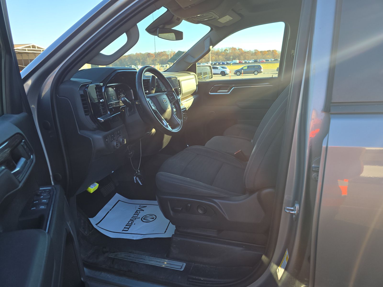 2023 Chevrolet Silverado 1500 LT AWD