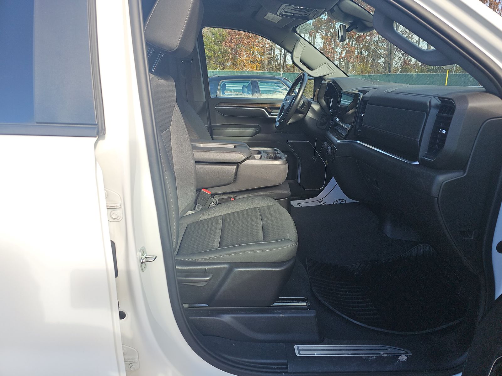 2022 Chevrolet Silverado 1500 LT AWD