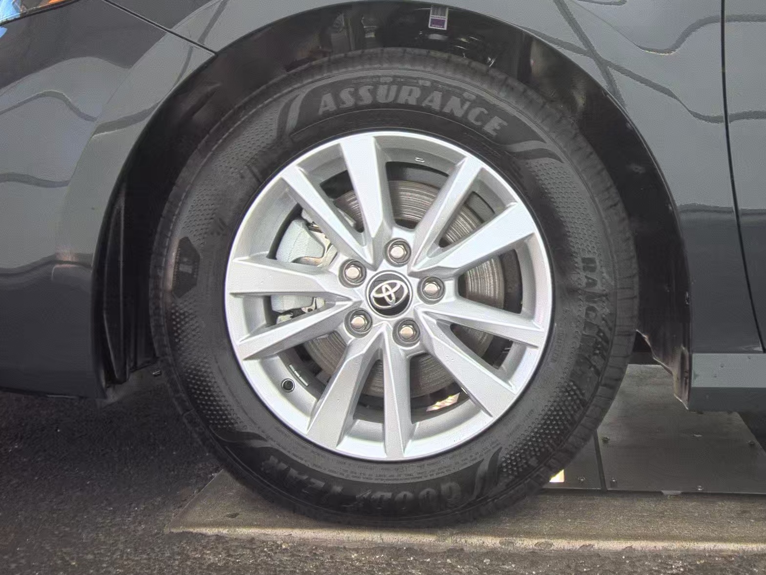 2025 Toyota Camry LE AWD