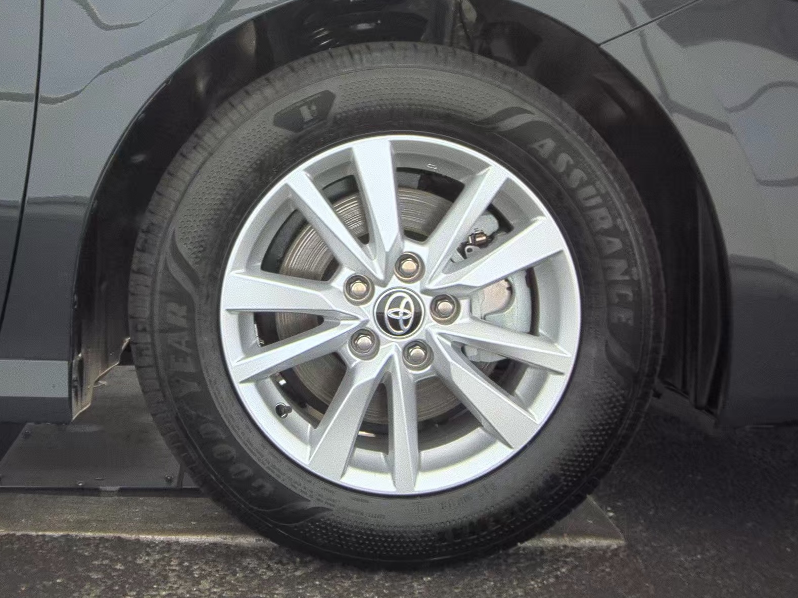 2025 Toyota Camry LE AWD