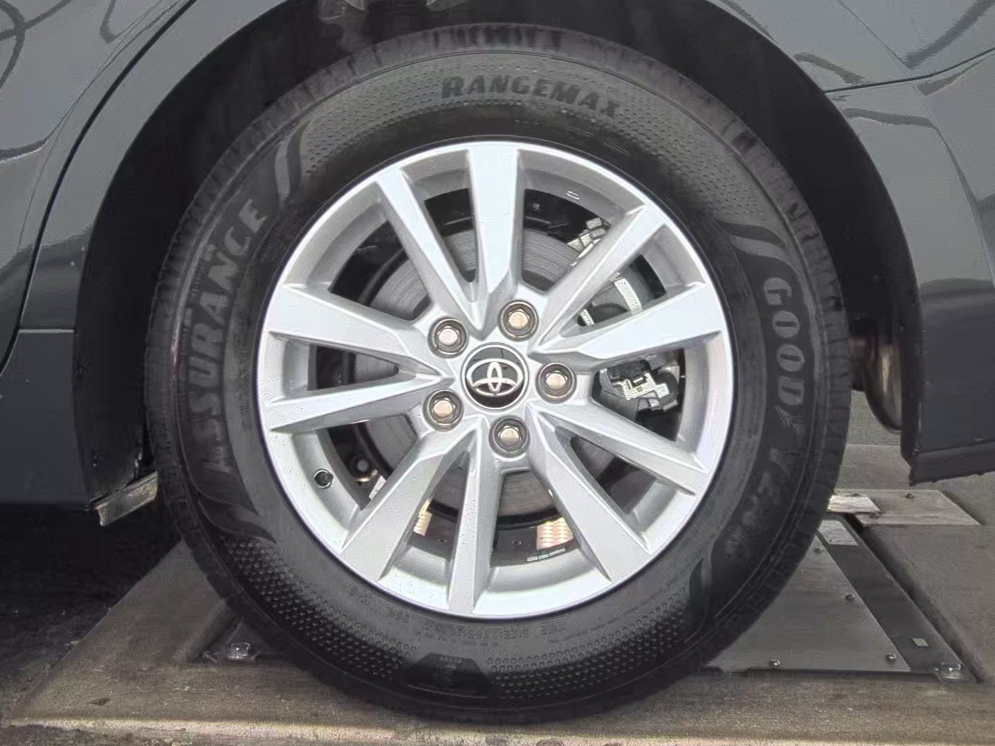 2025 Toyota Camry LE AWD