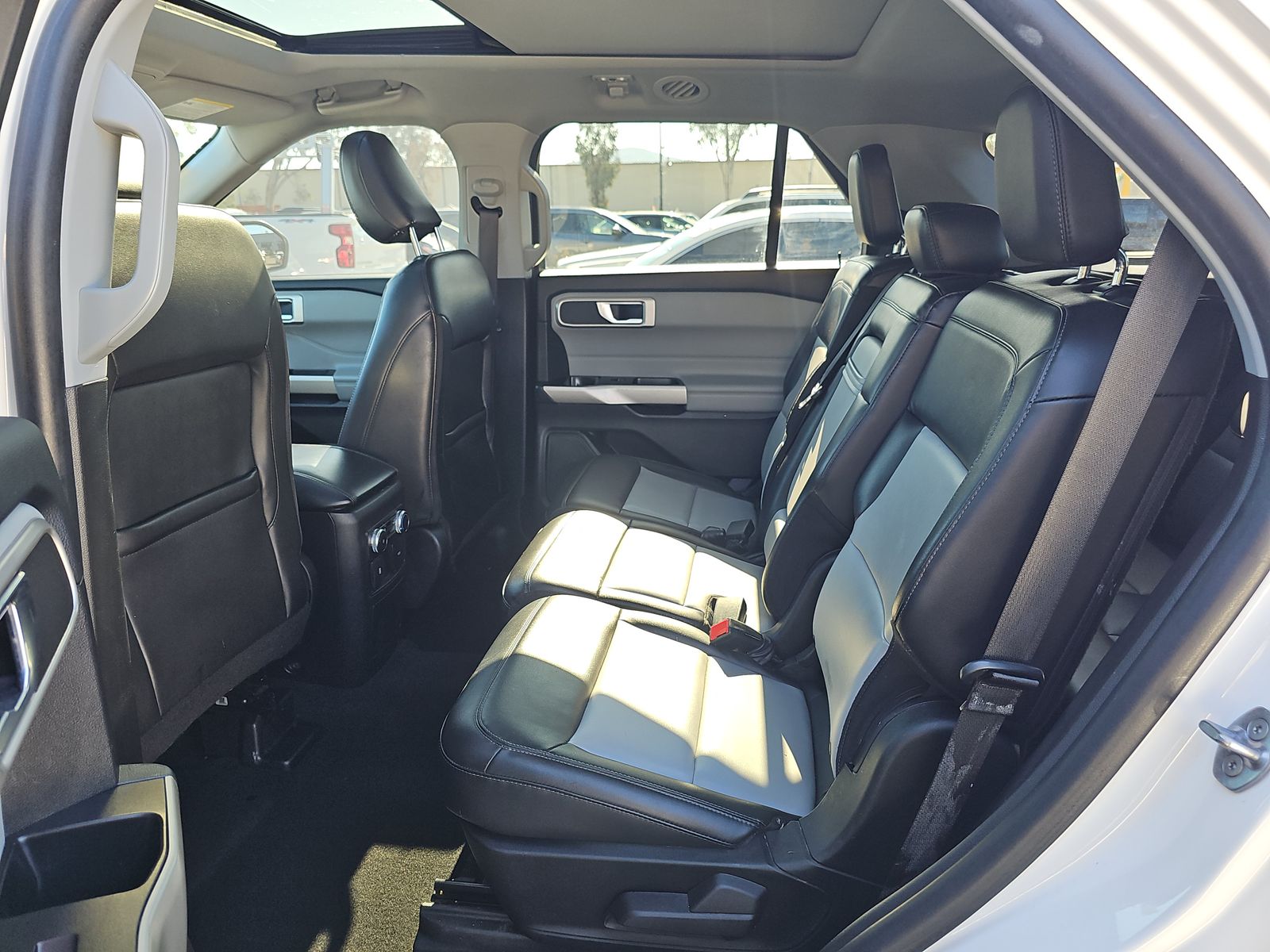 2022 Ford Explorer XLT FWD