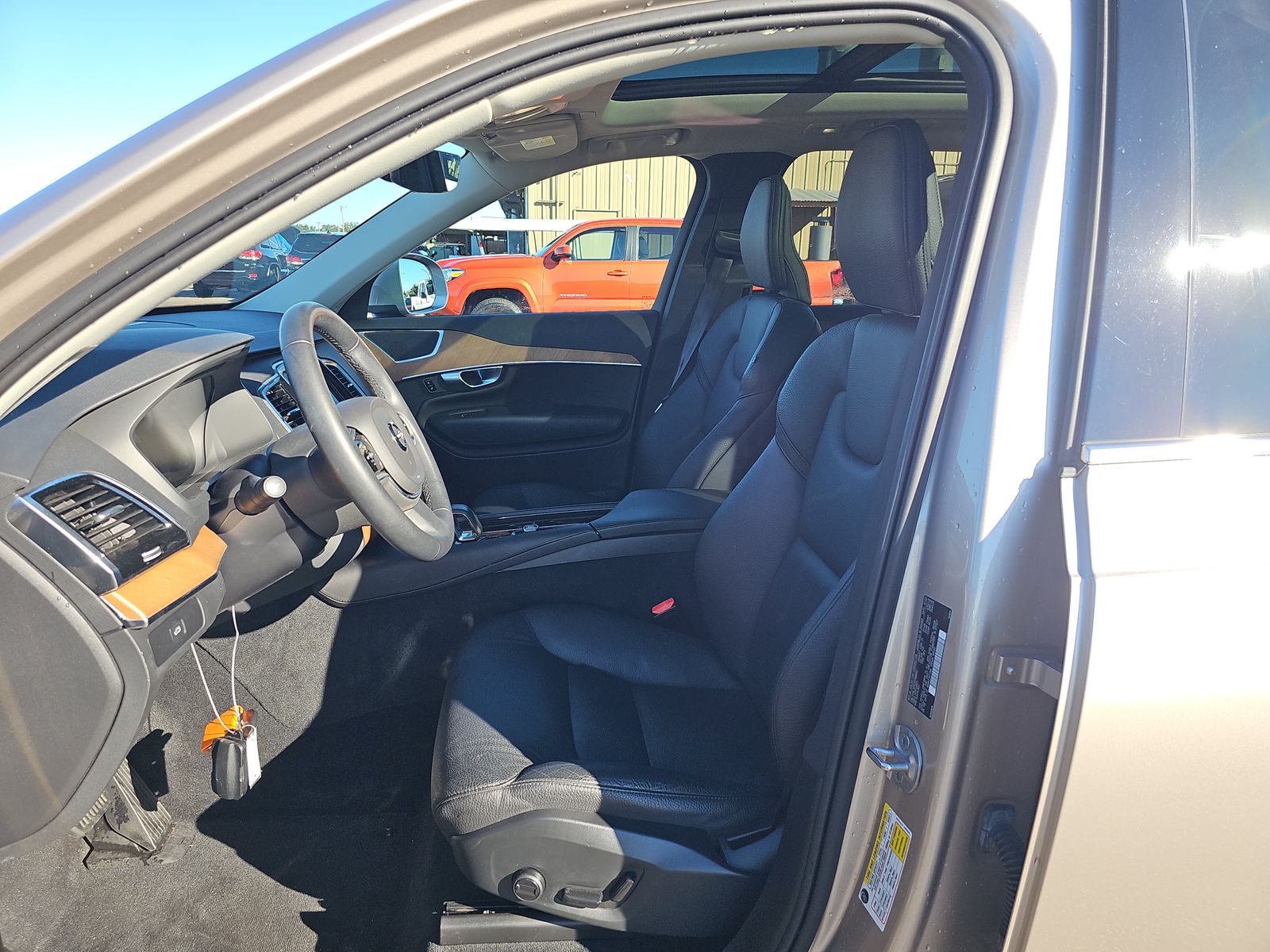 2024 Volvo XC90 B5 Plus AWD