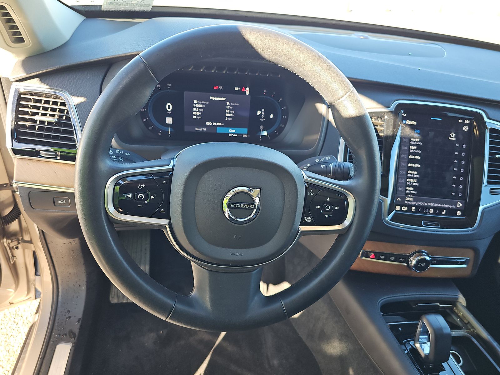 2024 Volvo XC90 B5 Plus AWD