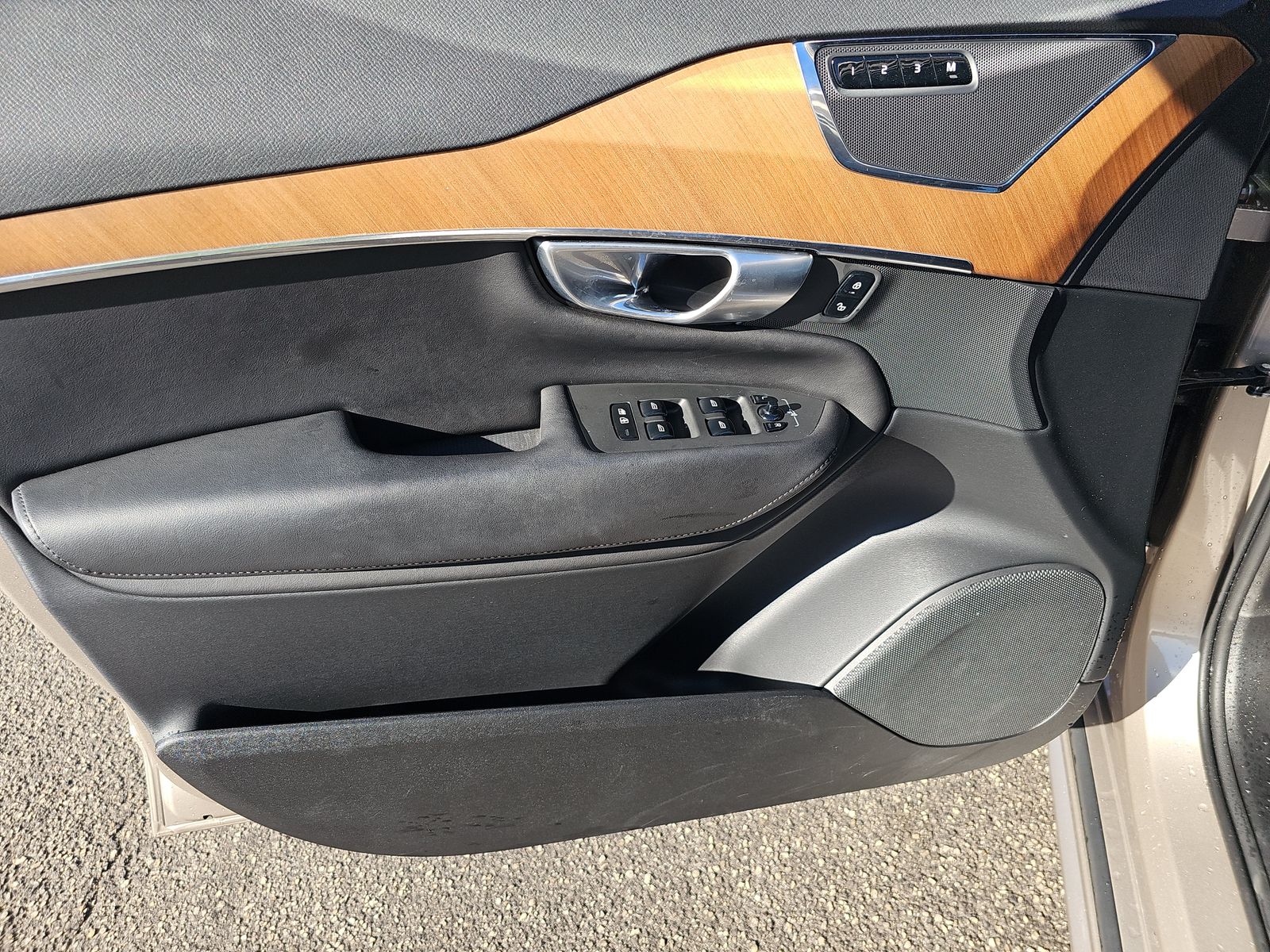 2024 Volvo XC90 B5 Plus AWD