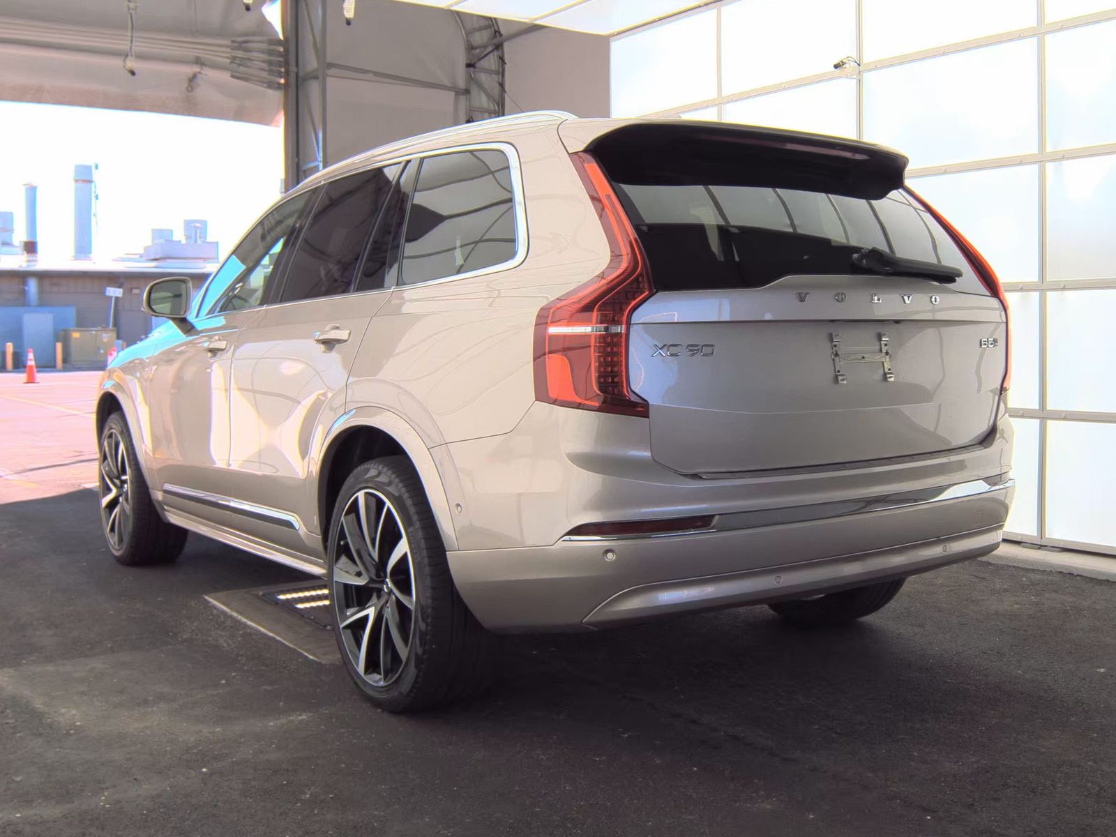 2024 Volvo XC90 B5 Plus AWD