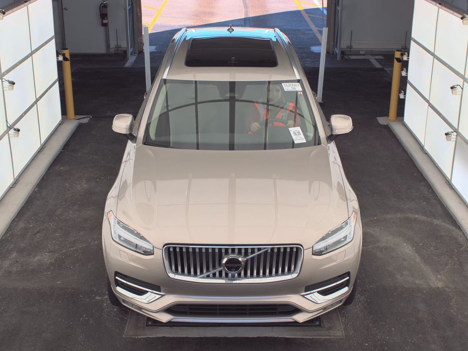 2024 Volvo XC90 B5 Plus AWD