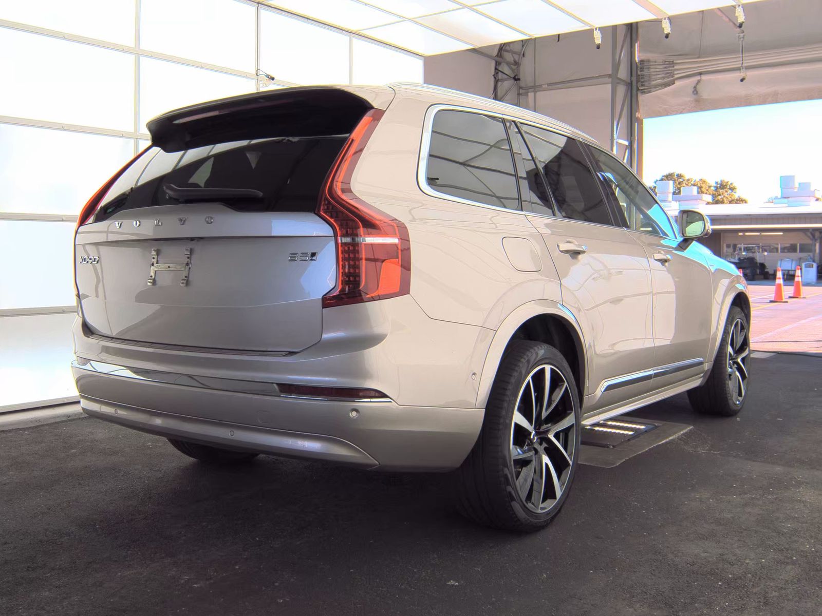 2024 Volvo XC90 B5 Plus AWD