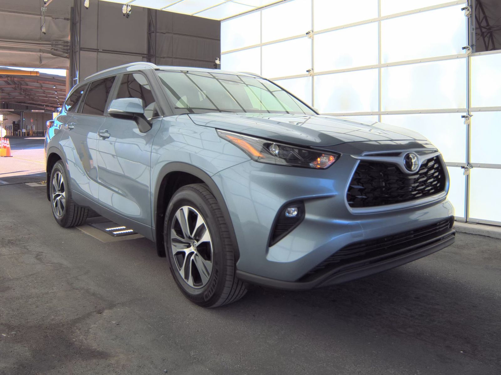 2024 Toyota Highlander XLE FWD