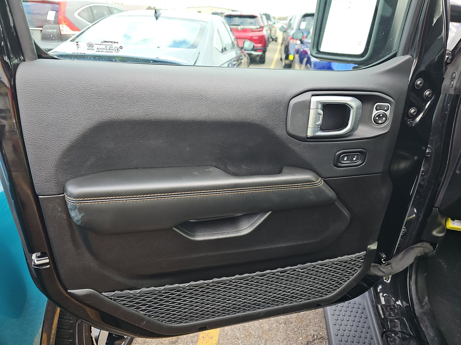 2024 Jeep Wrangler Sahara AWD