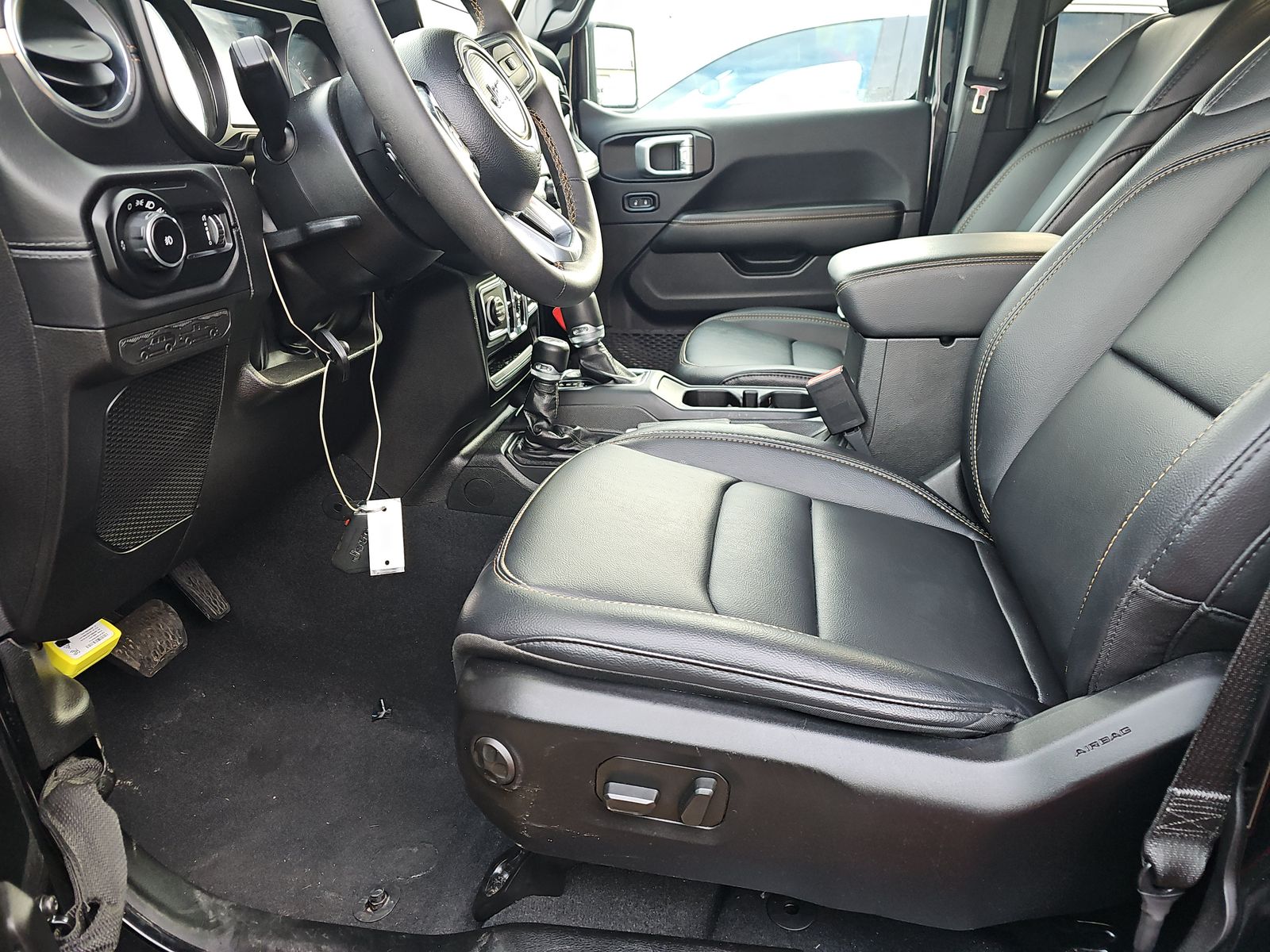 2024 Jeep Wrangler Sahara AWD