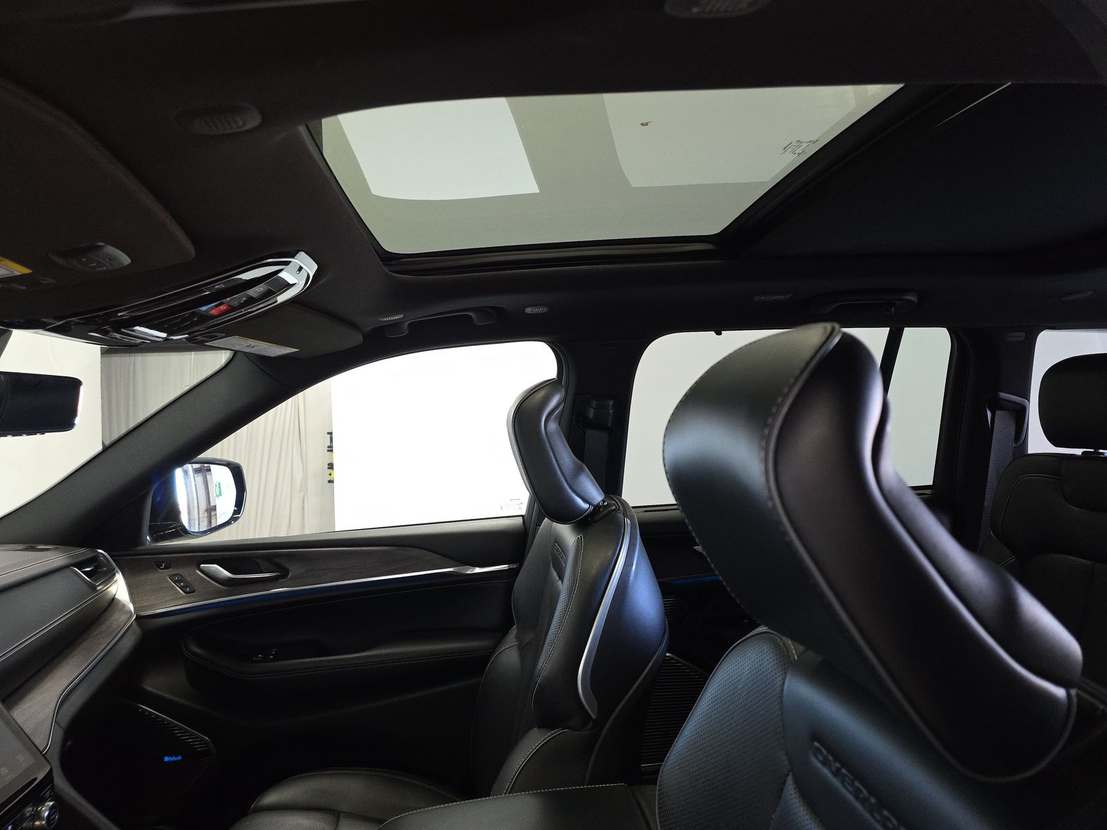 2022 Jeep Grand Cherokee Overland AWD