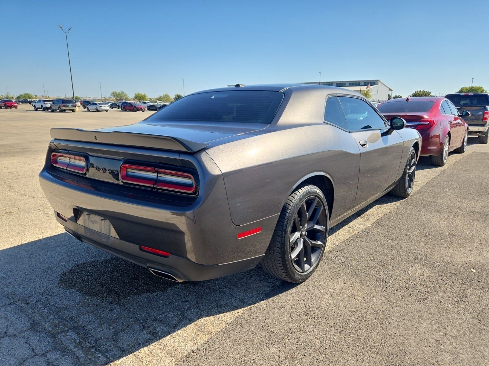 2022 Dodge Challenger SXT RWD