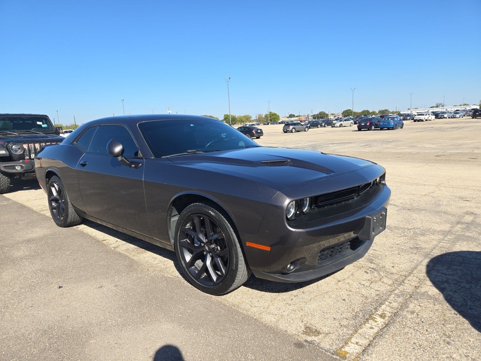 2022 Dodge Challenger SXT RWD