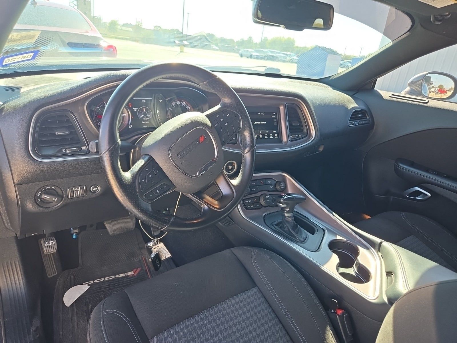 2022 Dodge Challenger SXT RWD