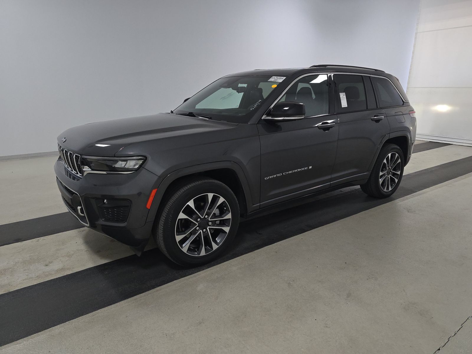 2022 Jeep Grand Cherokee Overland AWD