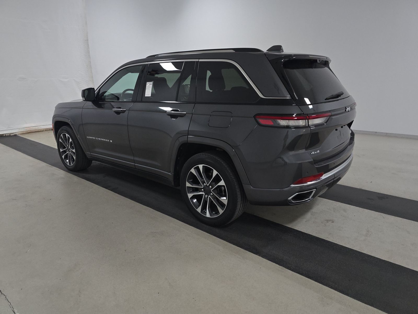 2022 Jeep Grand Cherokee Overland AWD