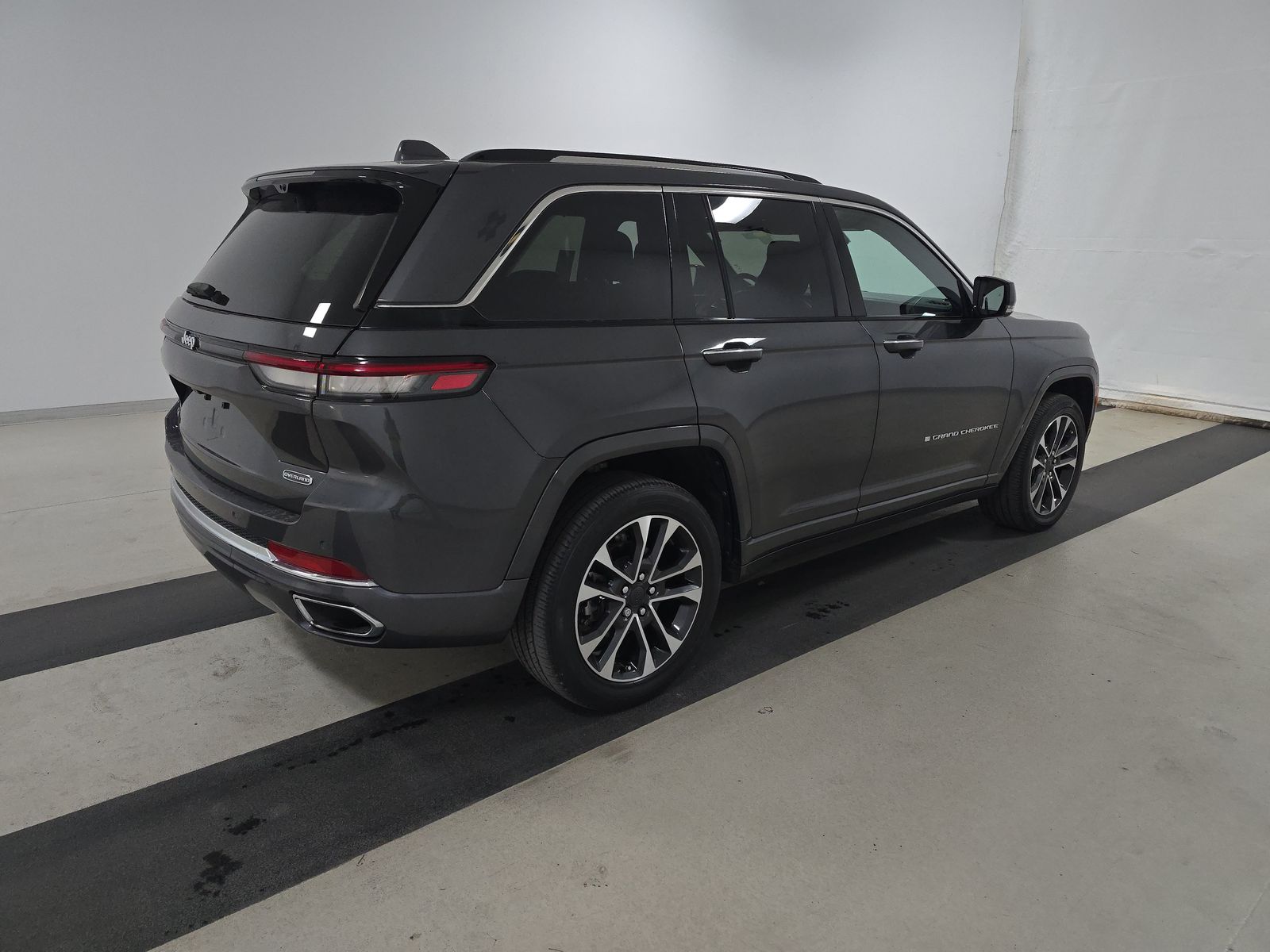 2022 Jeep Grand Cherokee Overland AWD