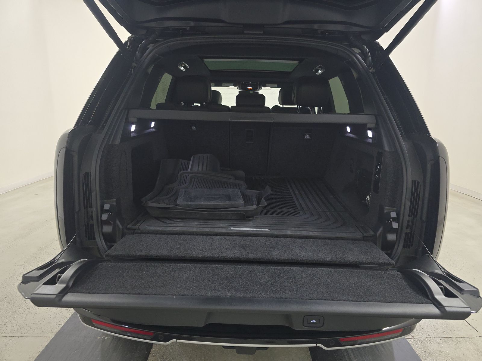 2023 Land Rover Range Rover SE AWD