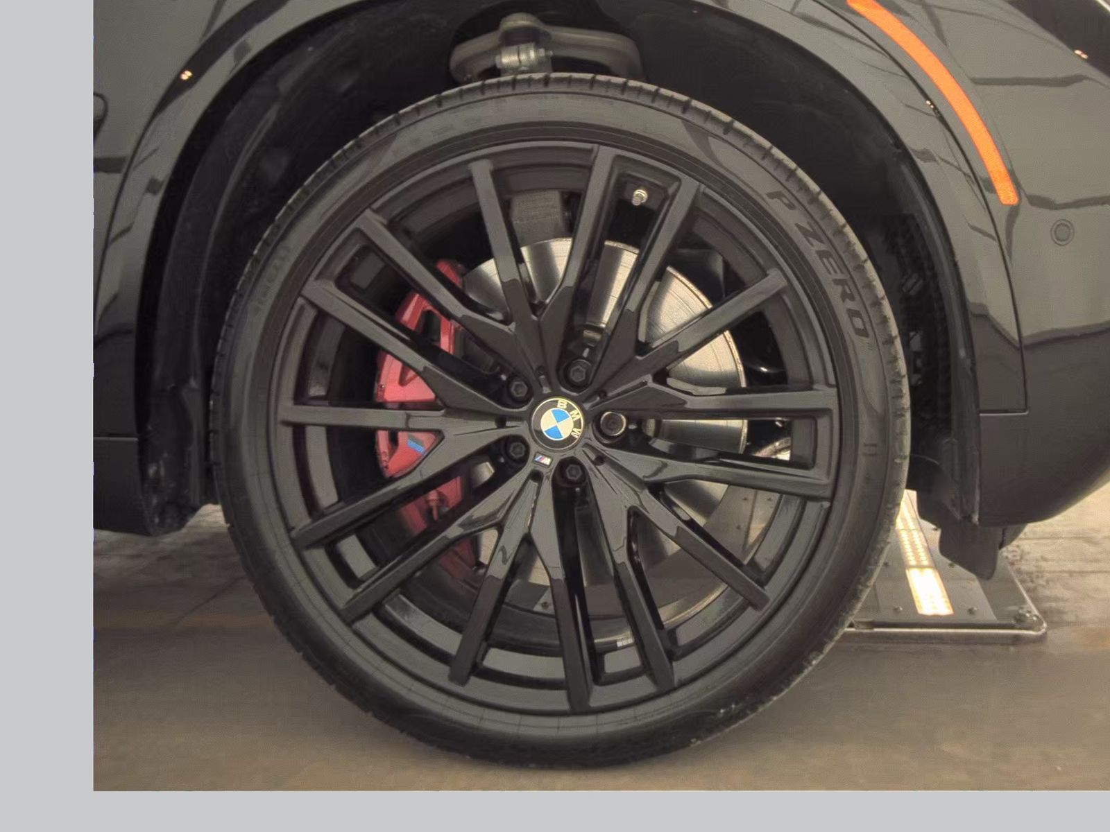 2025 BMW X5 M60i xDrive AWD