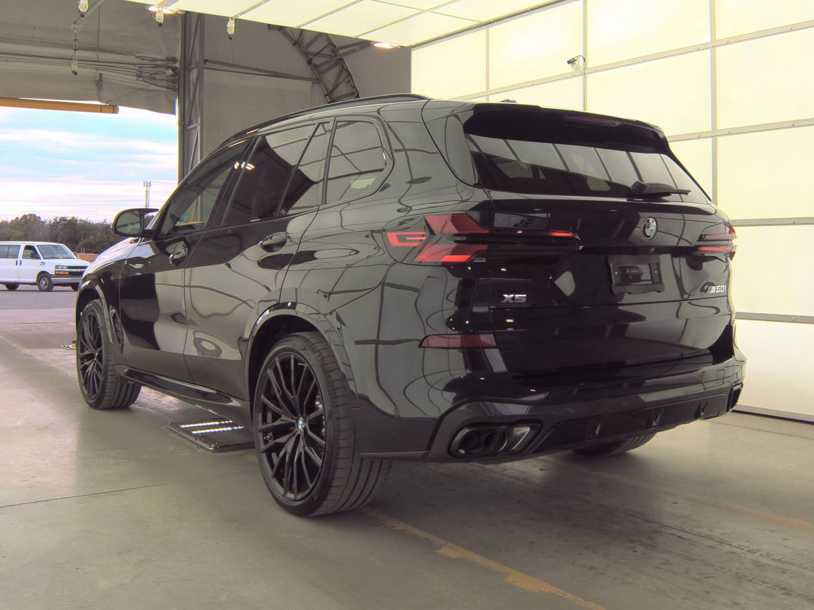 2025 BMW X5 M60i xDrive AWD
