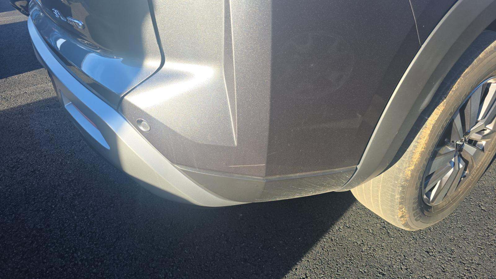 2022 Nissan Pathfinder SL AWD